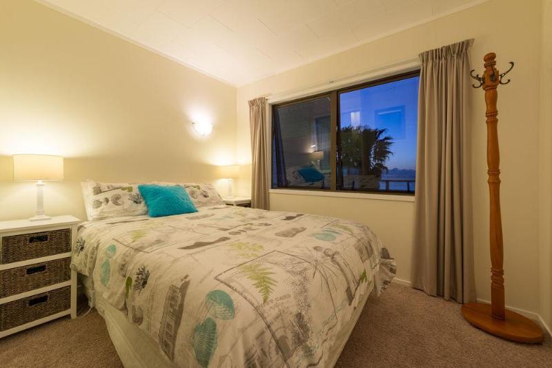 By The Bay Beachfront Apartments Mangonui Esterno foto