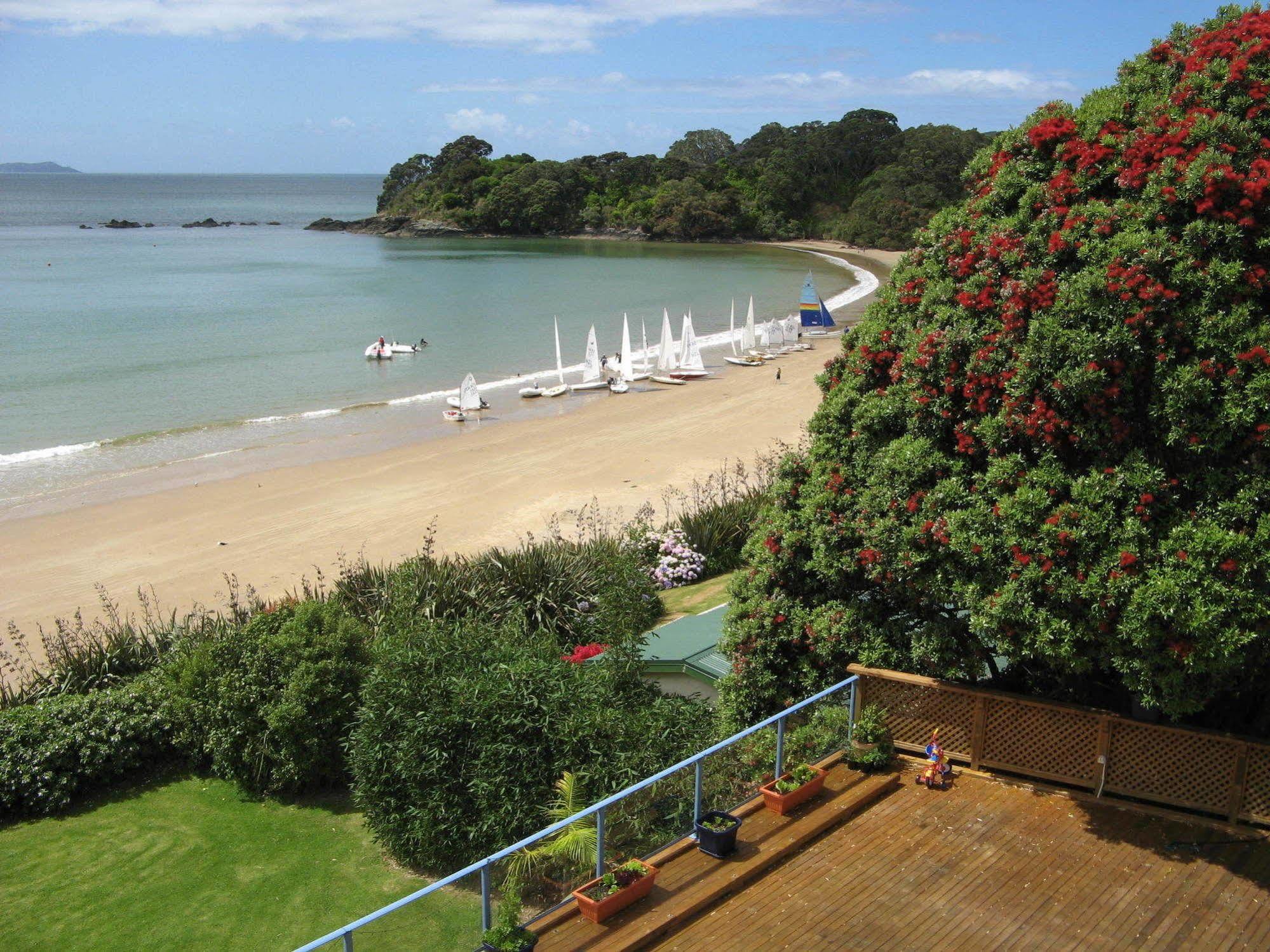 By The Bay Beachfront Apartments Mangonui Esterno foto